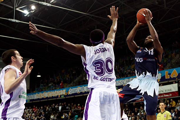 乃至每一位 乃至每一位